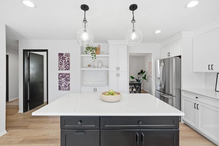 Property Photo:  10094 NW 100th Place  IA 50325 