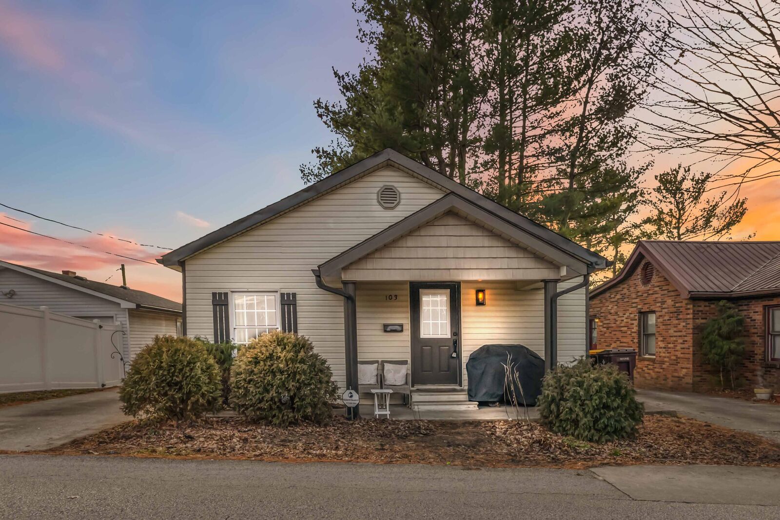 Property Photo:  103 W Limestone Street  KY 42501 