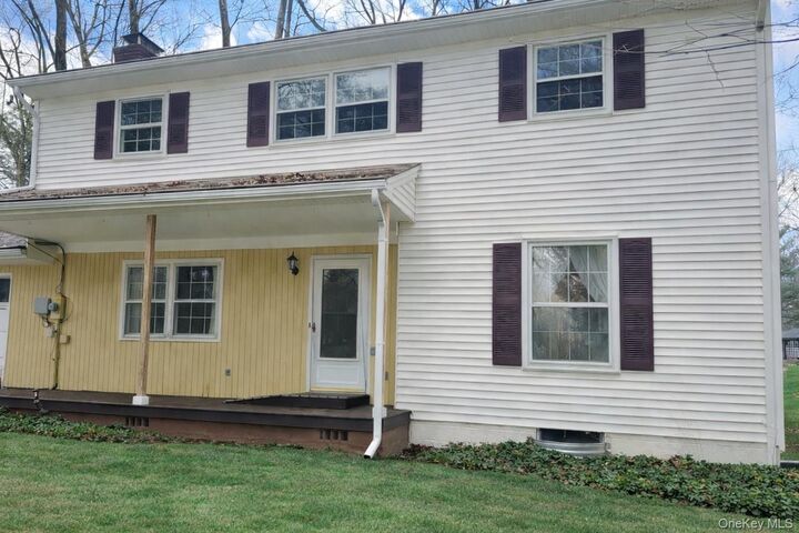 Property Photo:  84 Hillis Terrace  NY 12603 