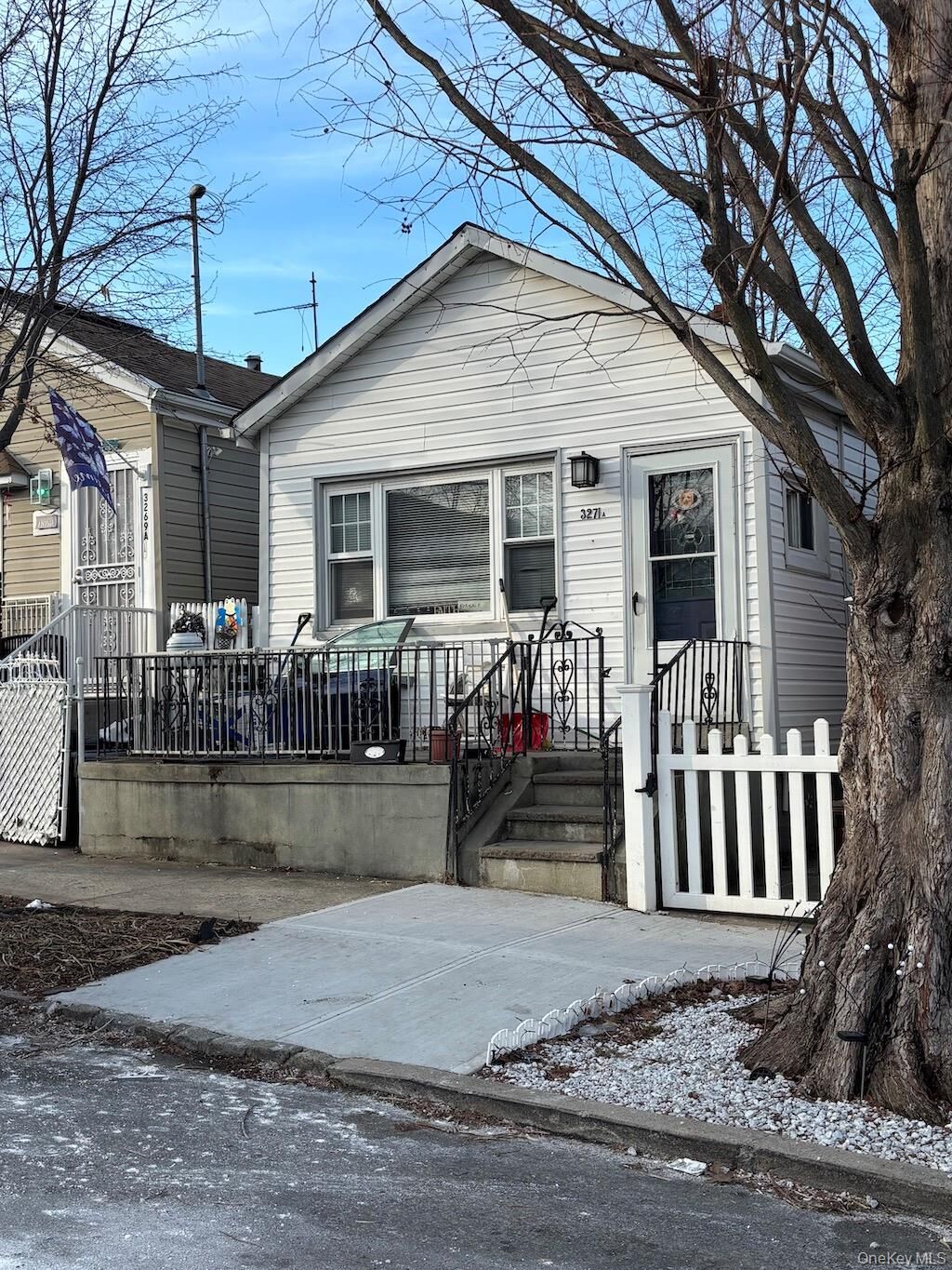 Property Photo:  3271 Barkley Avenue A  NY 10465 