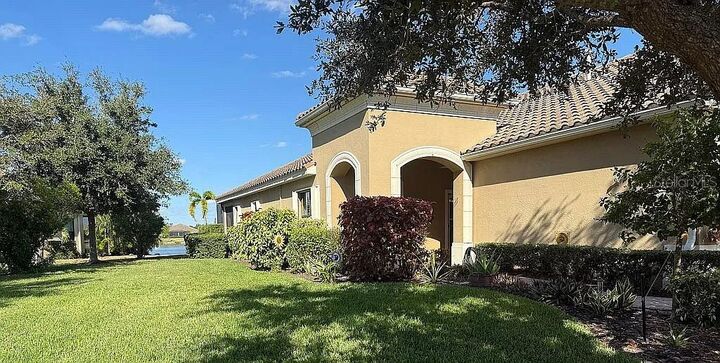 Property Photo: 1320 Backspin Drive FL 34223