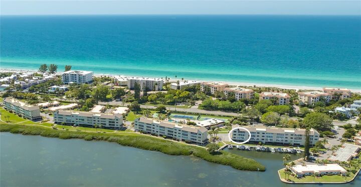 Property Photo:  4960 Gulf Of Mexico Drive 206  FL 34228 