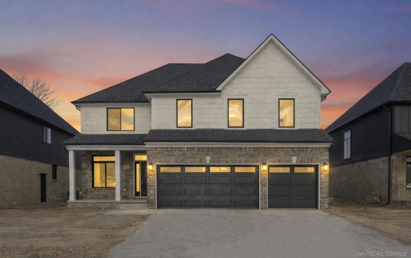 Property Photo:  14623 Glenshire Drive  MI 48312 