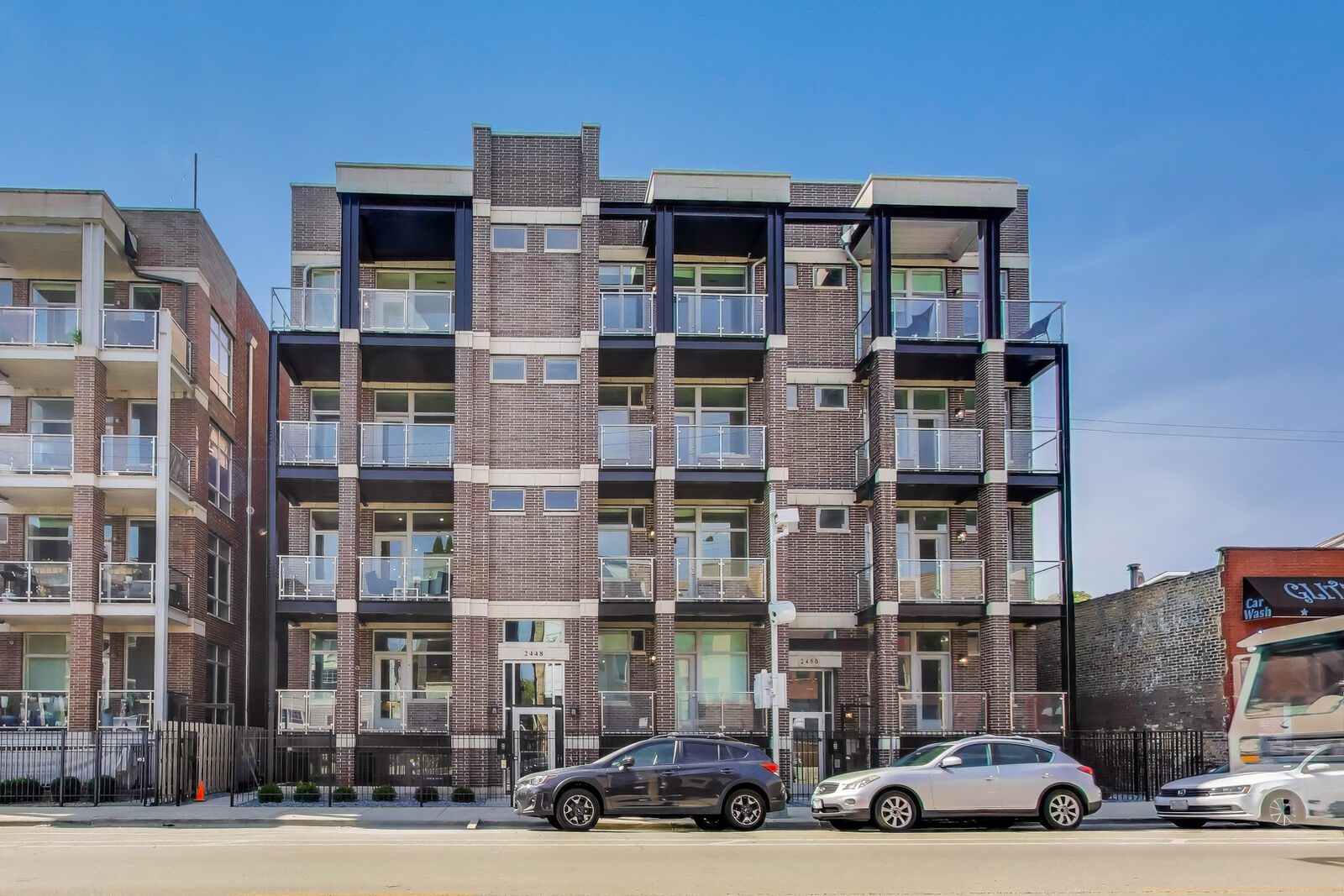 Property Photo: 2450 N Clybourn Avenue 3S IL 60614