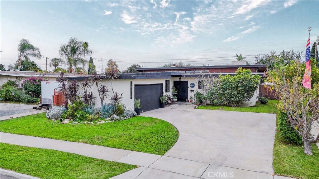 Property Photo:  13414 Reis  CA 90605 