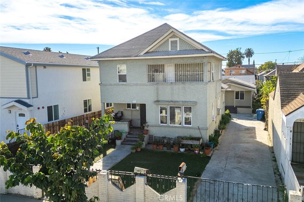 Property Photo:  1438 E 20th Street  CA 90011 