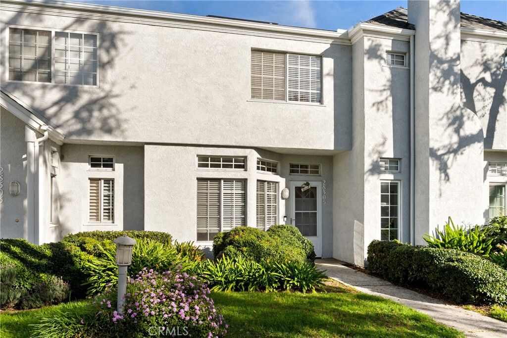 Property Photo:  28305 Paseo El Siena 10  CA 92677 