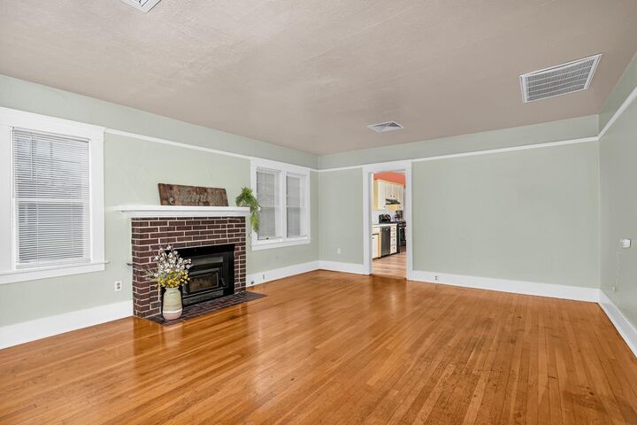 Property Photo:  200 E 27th Street  CA 95340 