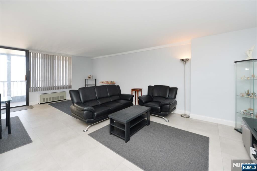Property Photo:  300 Winston Drive C0514  NJ 07010 