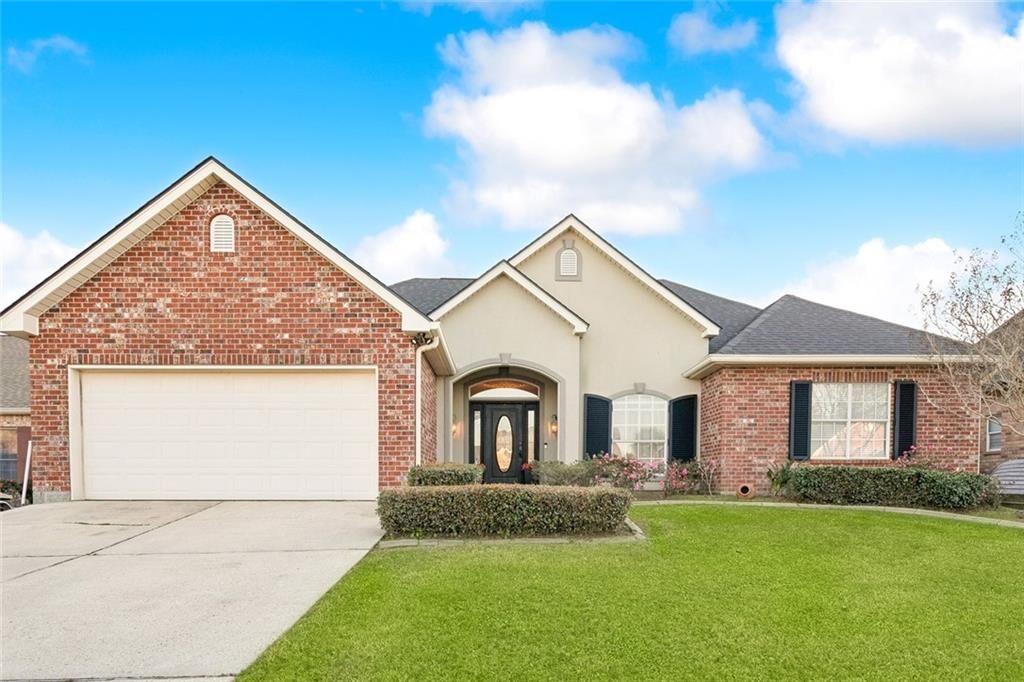 Property Photo:  410 Moonraker Drive  LA 70458 