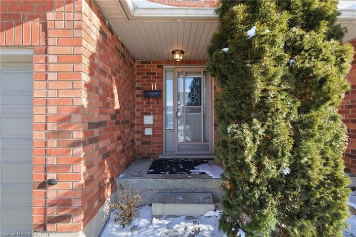 Photo de la propriété:  174 Highbury Drive 11  ON L8J 3T8 