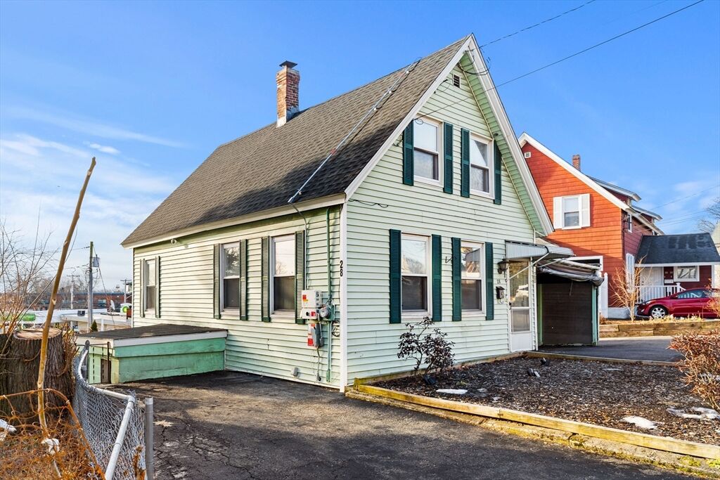 Property Photo:  28 Liberty St  MA 01851 