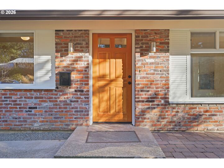 Property Photo:  4315 High St  OR 97405 