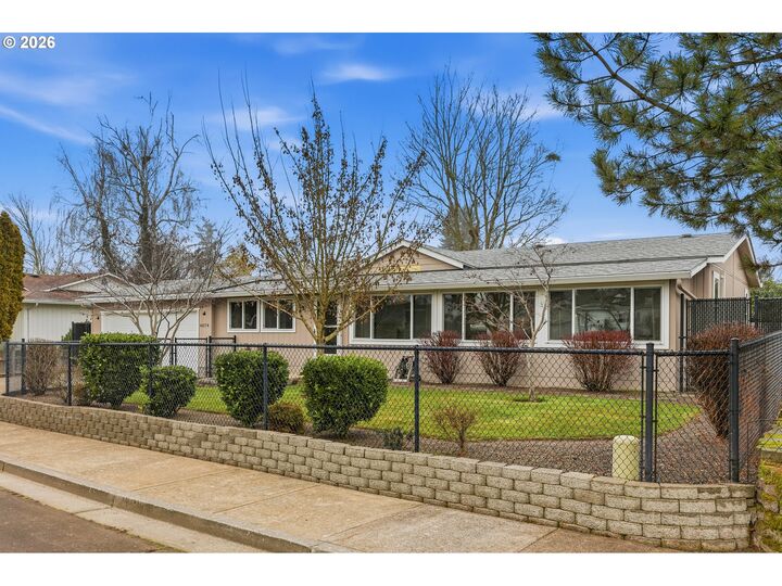 Property Photo:  4074 NE Vernon St  OR 97305 