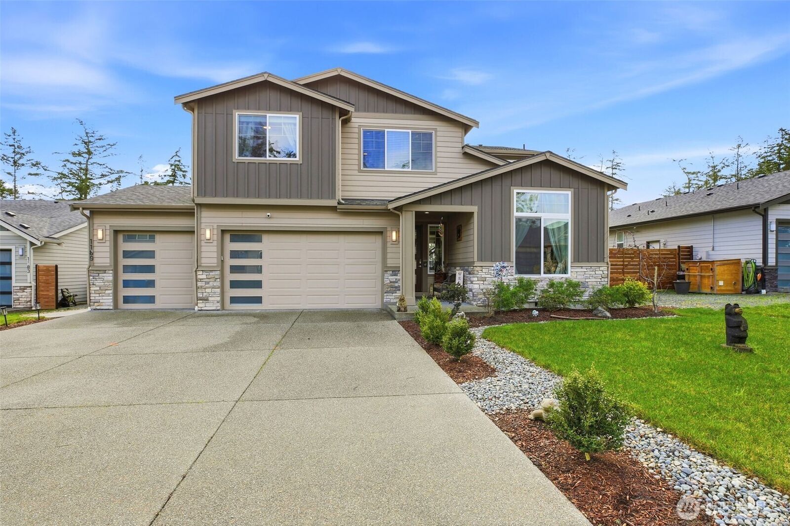 Property Photo: 1189 Seawall Lane WA 98277