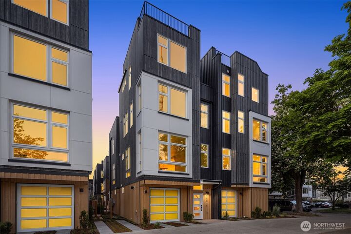 Property Photo: 1715 17th Avenue WA 98122