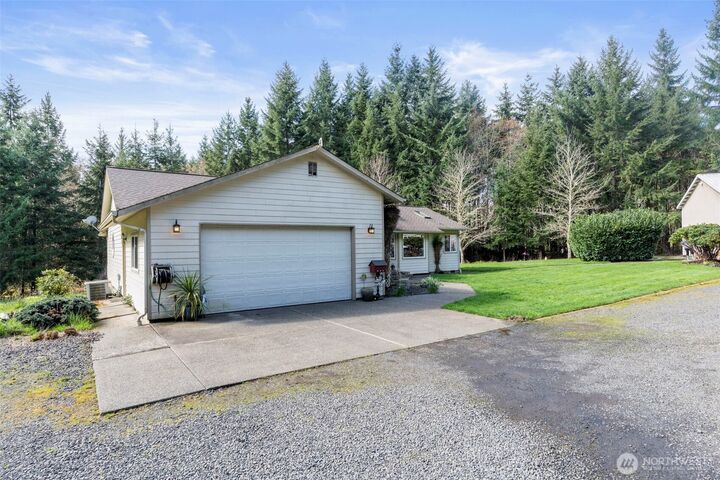 Property Photo:  123  Cherry Ln.  WA 98532 
