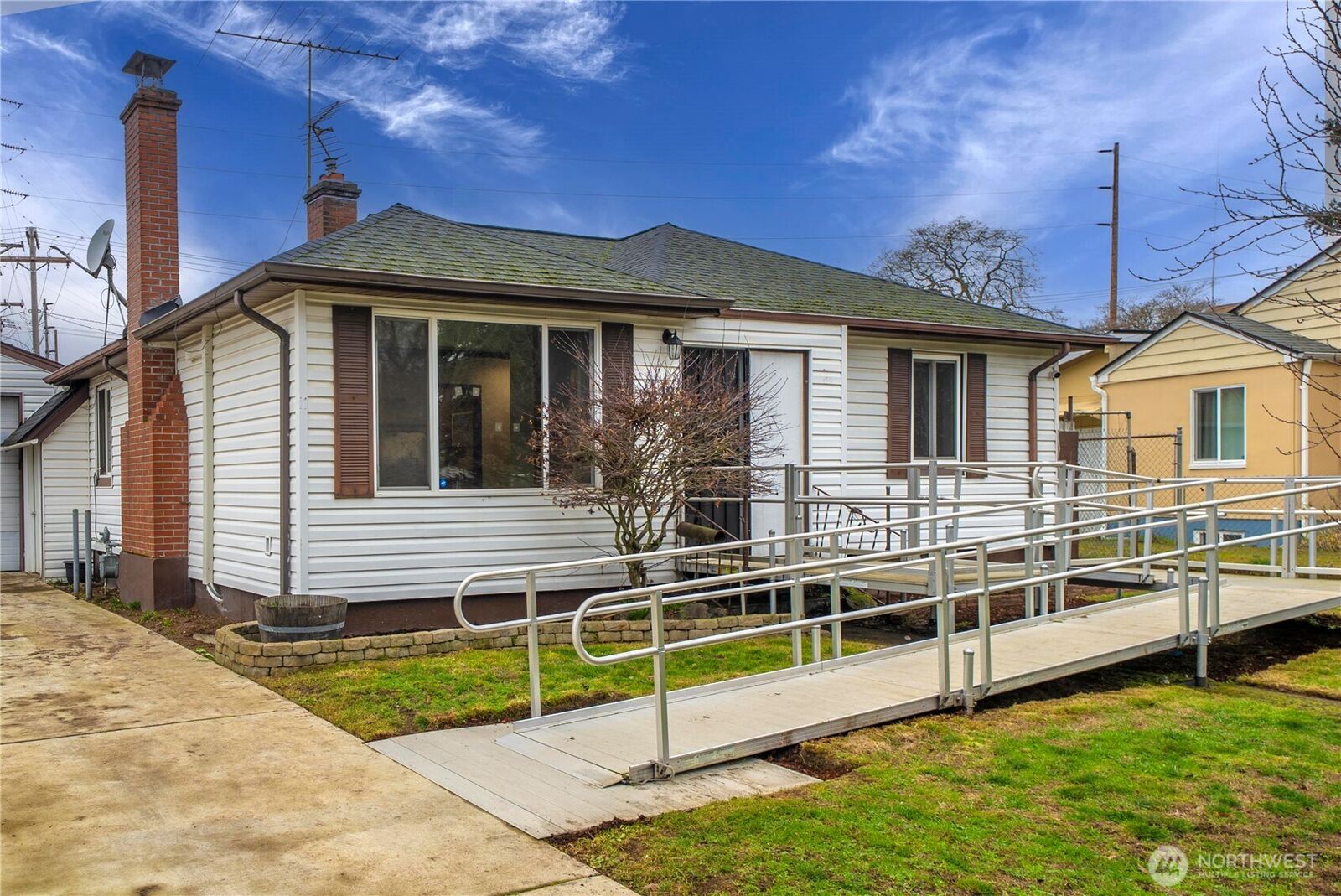 Property Photo:  18  Oak Park Drive SW  WA 98499 