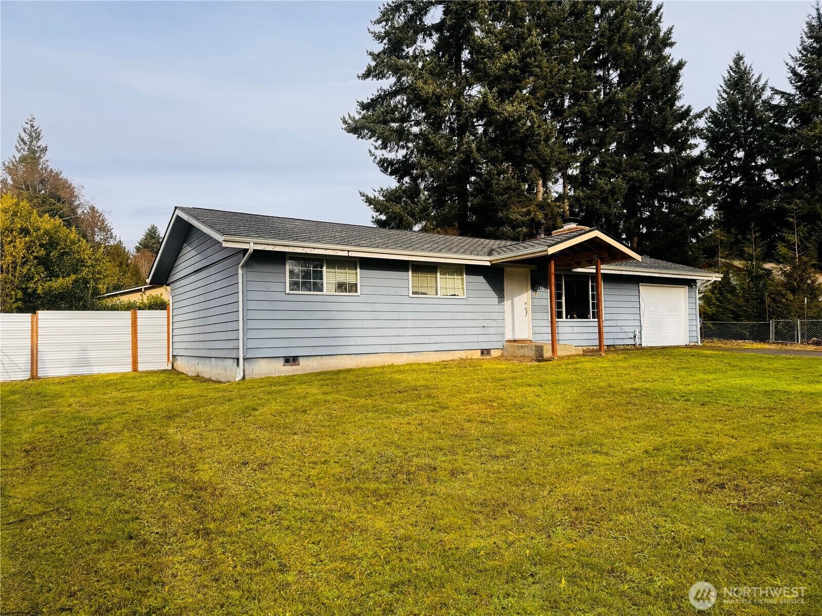 Property Photo: 712 Hanford Avenue WA 98310