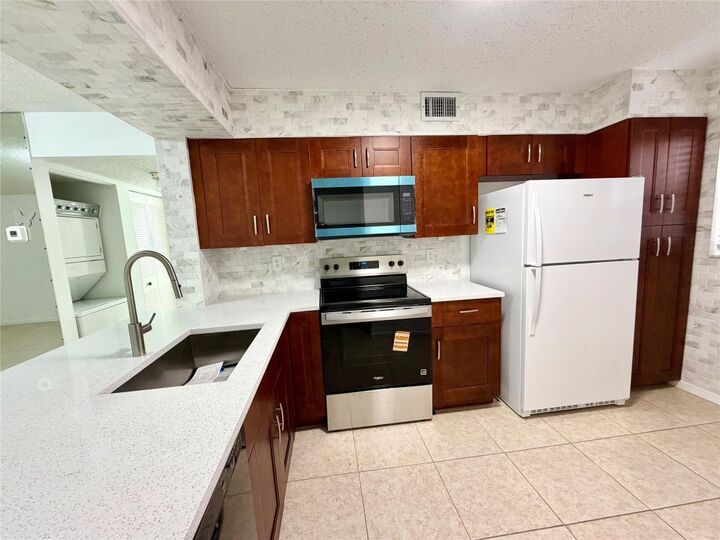 Property Photo:  3355 Jaywood Terrace J111  FL 33431 