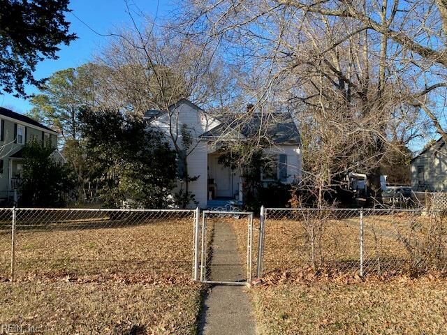 Property Photo:  964 Quail St  VA 23513 