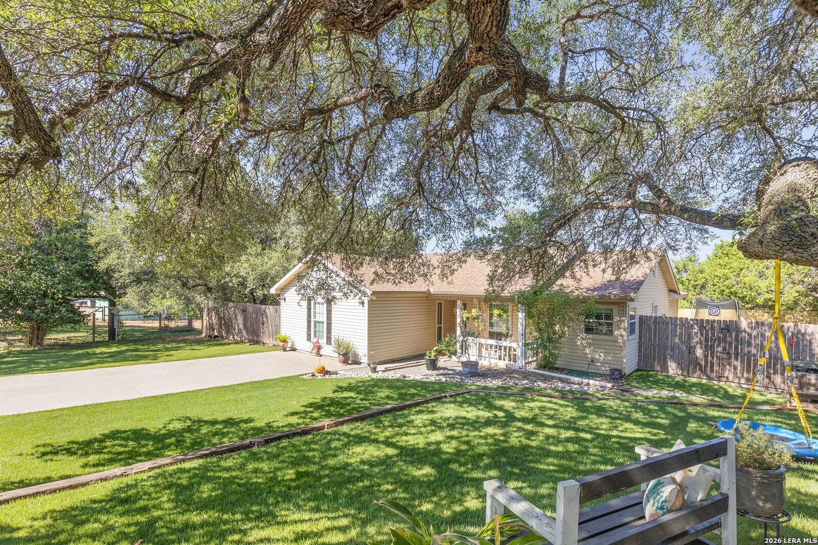 Property Photo: 204 Lake Park TX 78133