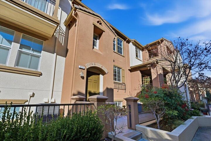 Property Photo: 212 Boston Fern Common CA 94539