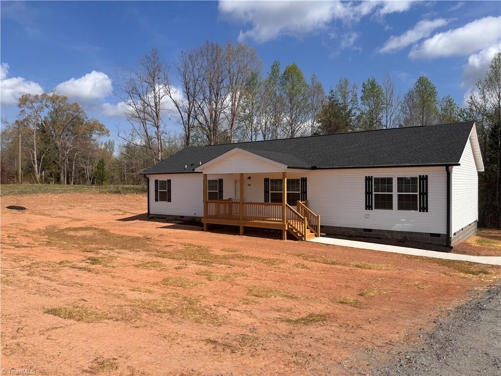 Property Photo:  101 Dalton Loop  NC 27048 