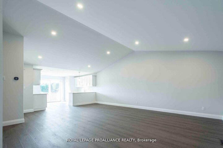 Property Photo: 42 Mackenzie John Crescent ON K0K 1H0