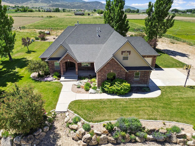 Property Photo:  1015 W 500 N  UT 84642 