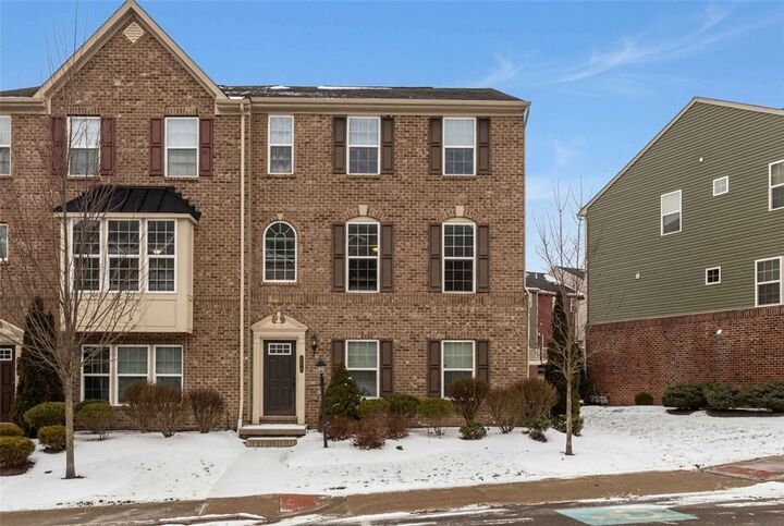 Property Photo:  236 Thornapple Ln  PA 16066 