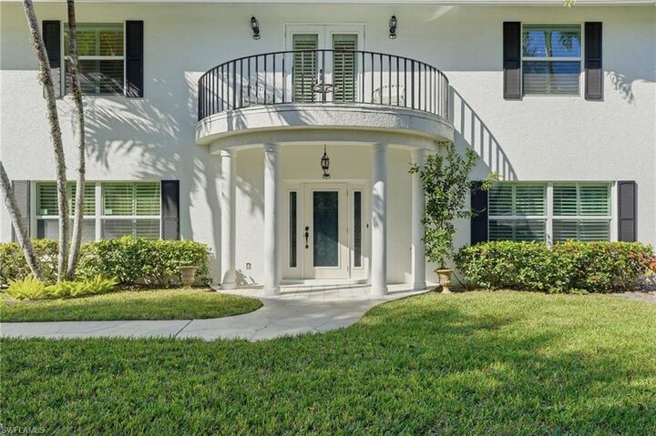 Property Photo: 7395 Stonegate Dr FL 34109