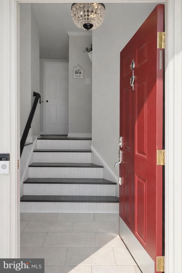 Property Photo:  8476 Tackhouse Loop  VA 20155 