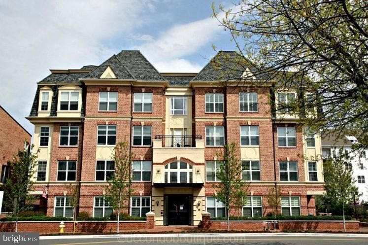 Property Photo:  320 S West Street 301  VA 22314 