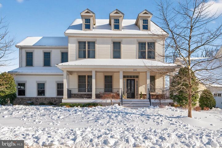 Property Photo: 24814 Barrington Grove Court VA 20105