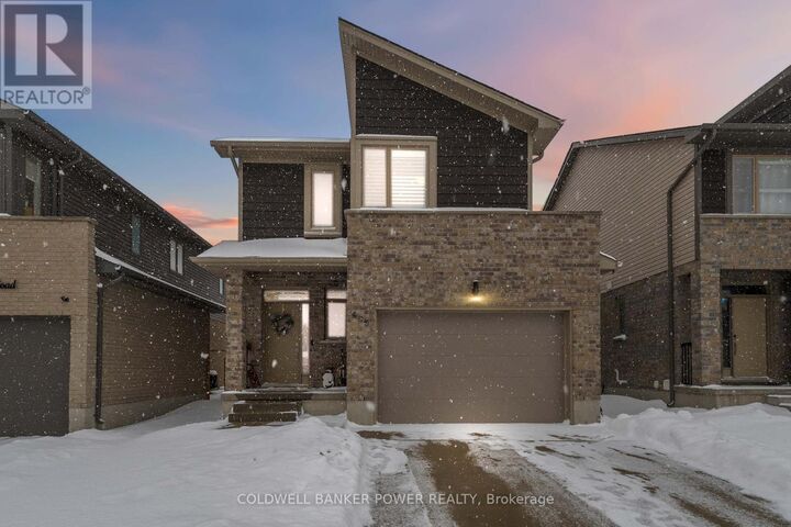 Photo de la propriété:  405 Edgevalley Road  ON N5V 0C2 