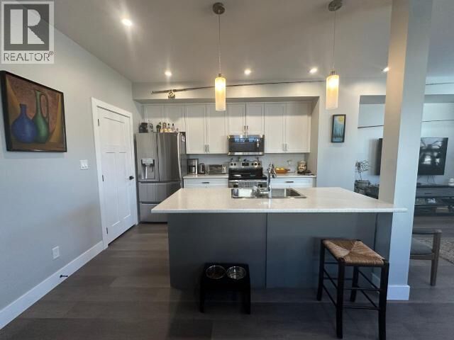Property Photo: 1611 Phillips Street BC V1K 0B8