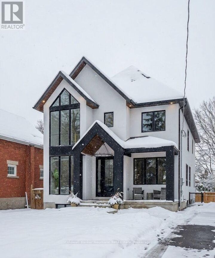 Property Photo:  126 Oxford Street  ON N1H 2M7 