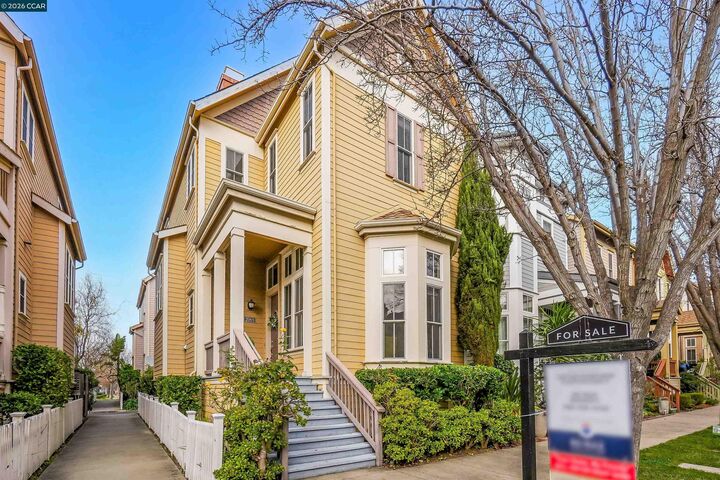 Property Photo:  2069 Lewis St  CA 94547 