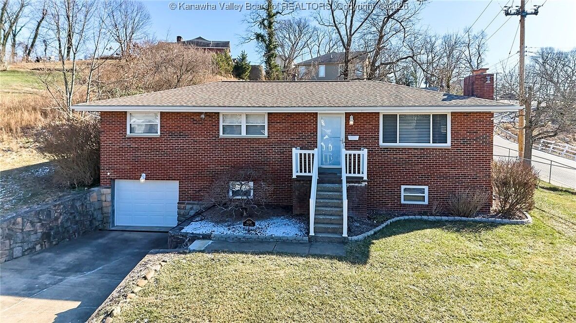 Property Photo: 1634 Ravinia Road WV 25314