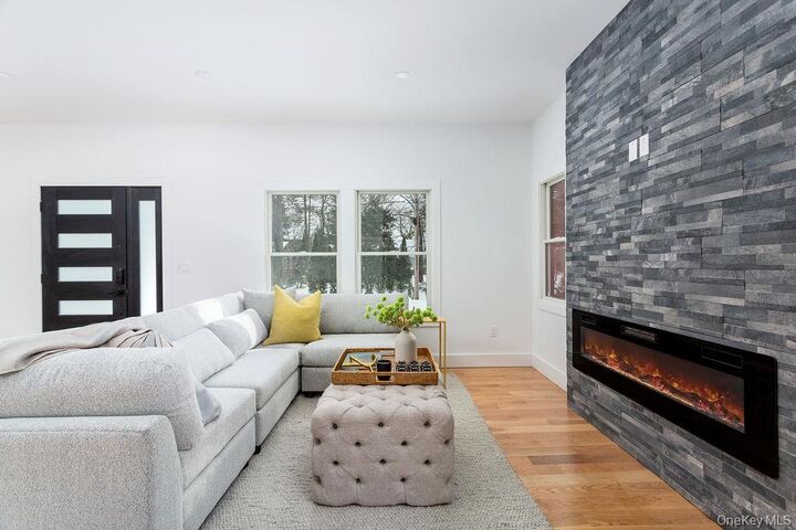 Property Photo:  17 Maple Drive  CT 06870 