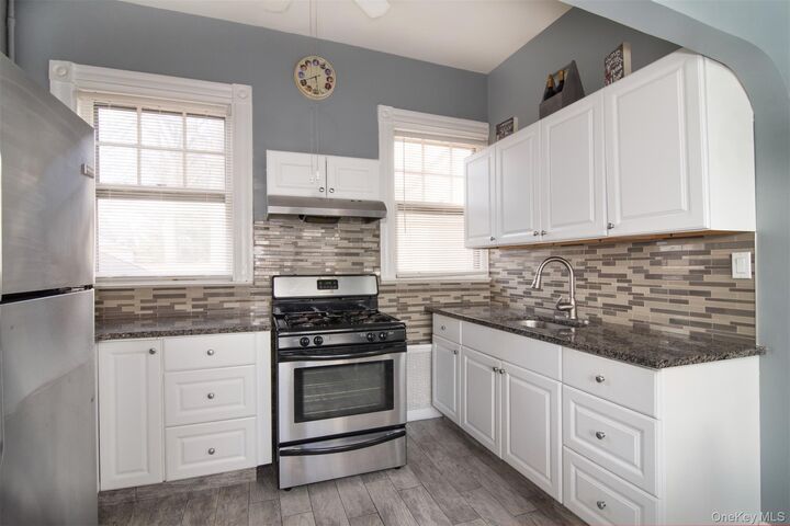 Property Photo:  262 N Fulton Avenue  NY 10552 