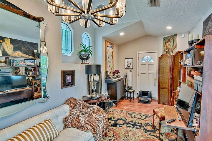 Property Photo: 360 SE Lakeview Drive FL 32656