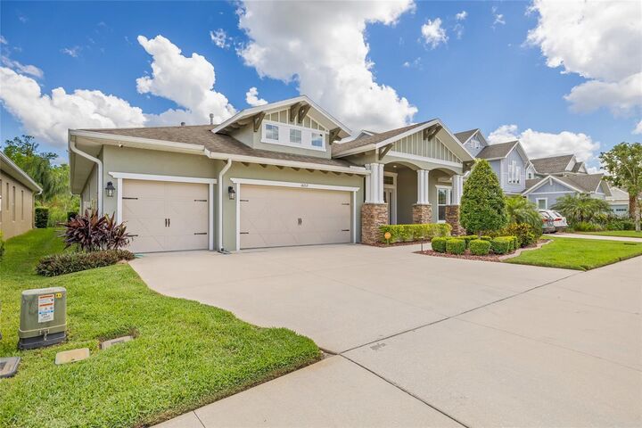 Property Photo:  16712 Courtyard Loop  FL 34638 
