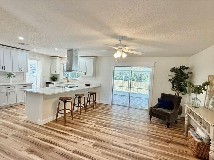 Property Photo: 1624 Leslie Drive FL 33801