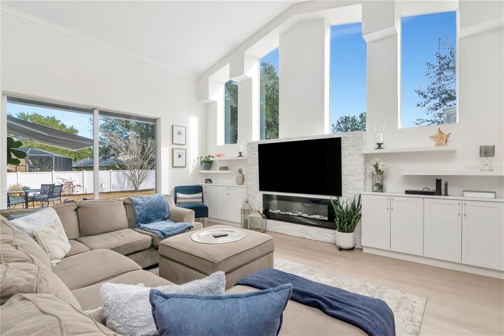 Property Photo:  14229 Creek Run Drive  FL 33579 