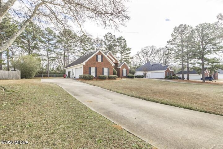 Property Photo:  1066 Alma Drive  GA 31216 