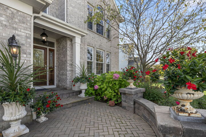 Property Photo:  865 Sterling Heights Drive  IL 60002 