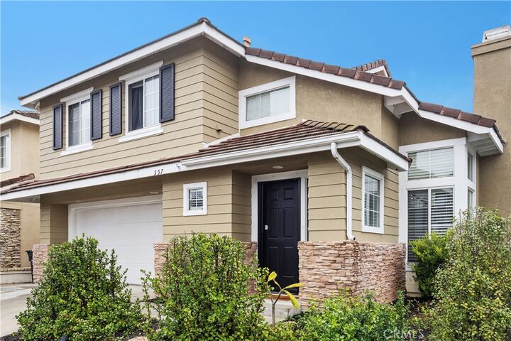 Property Photo:  557 S Summerfield  CA 92866 