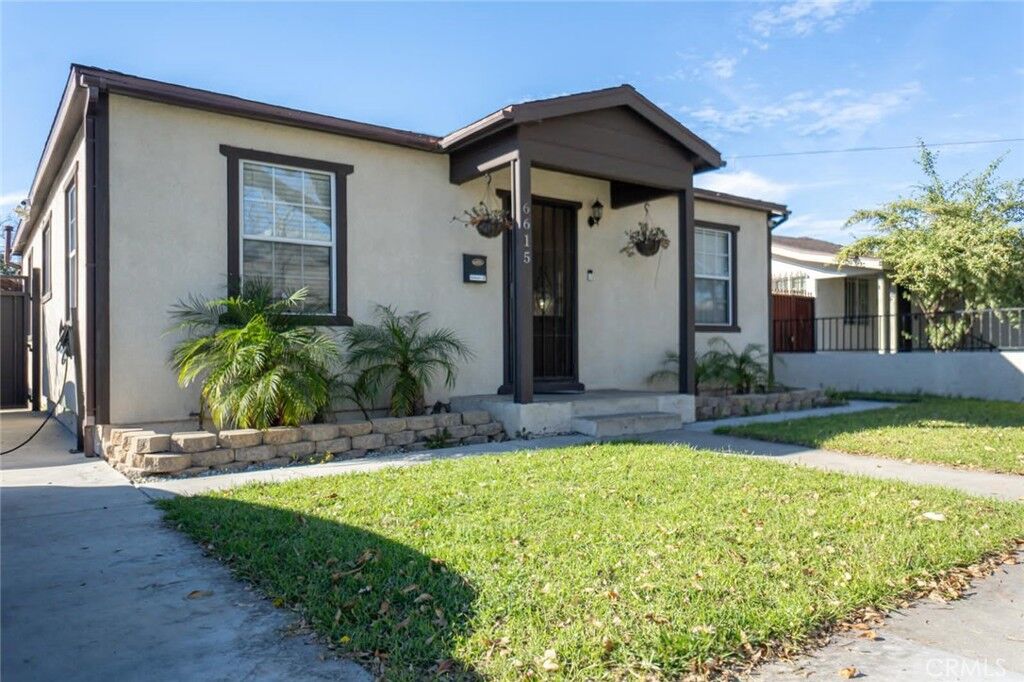 Property Photo:  6615 Myrtle  CA 90805 